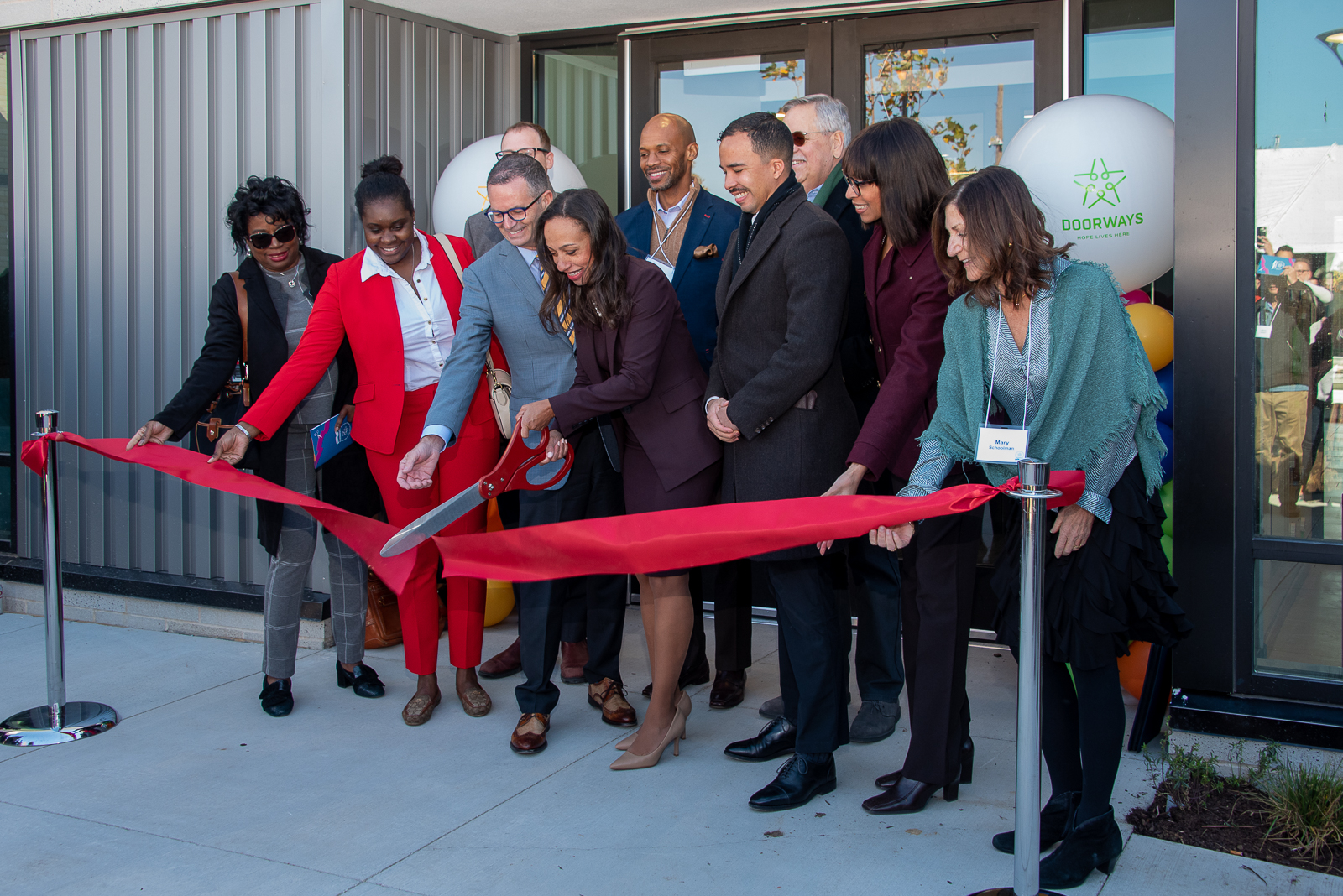 SMALL-RibbonCutting-113.jpg